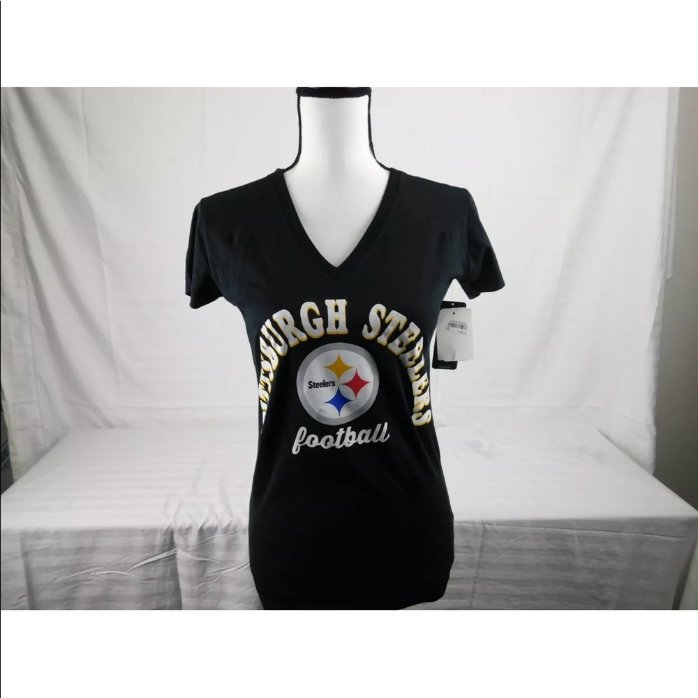 Large women’s Steelers tee shirt